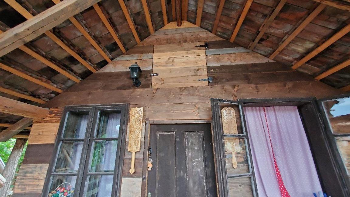 Casa Rustic Feher & Fekete Vendeghazak Совата Экстерьер фото