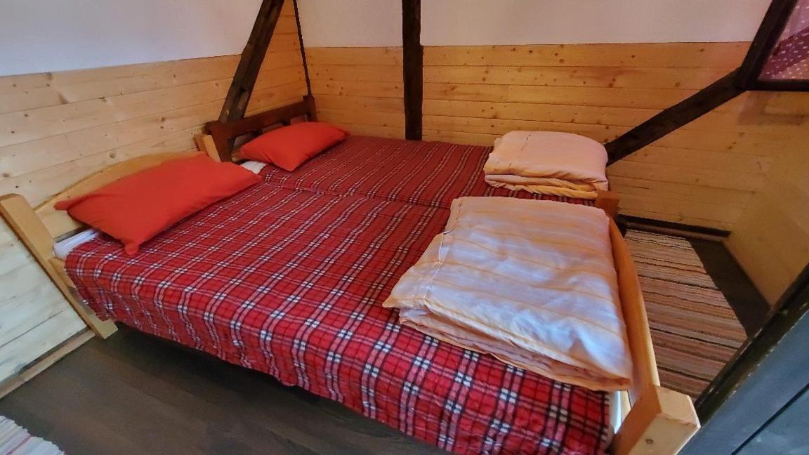 Casa Rustic Feher & Fekete Vendeghazak Совата Экстерьер фото
