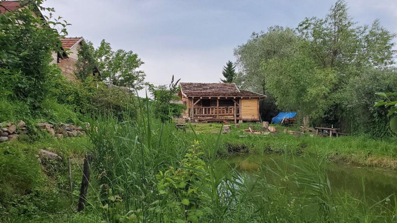 Casa Rustic Feher & Fekete Vendeghazak Совата Экстерьер фото