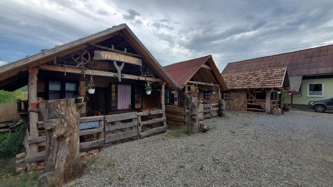 Casa Rustic Feher & Fekete Vendeghazak Совата Экстерьер фото