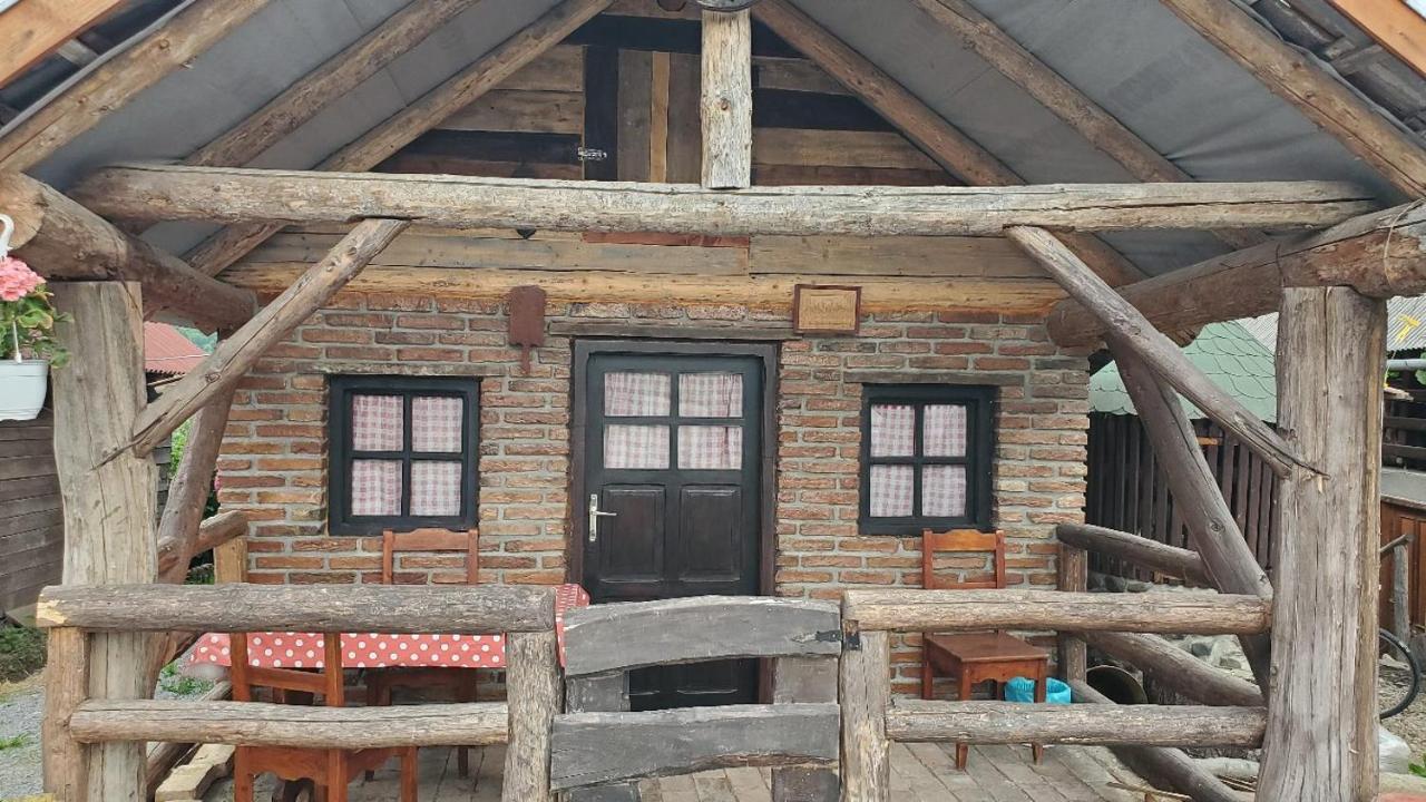 Casa Rustic Feher & Fekete Vendeghazak Совата Экстерьер фото