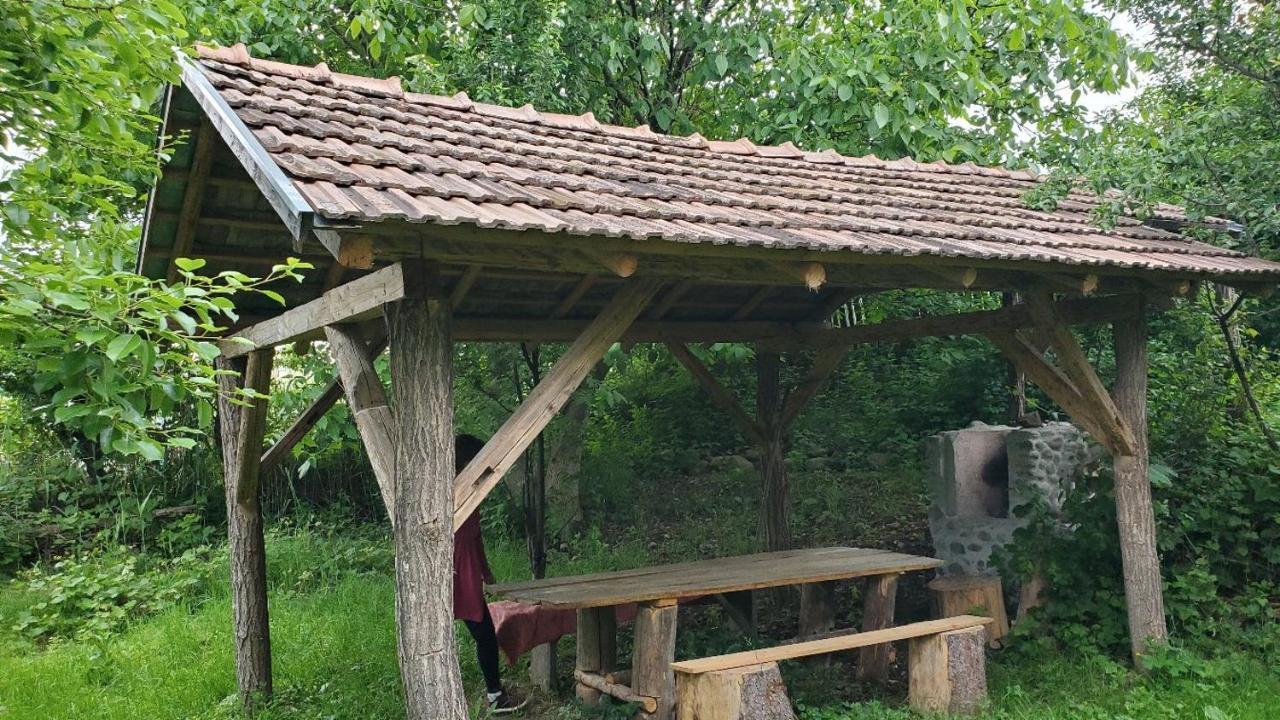 Casa Rustic Feher & Fekete Vendeghazak Совата Экстерьер фото
