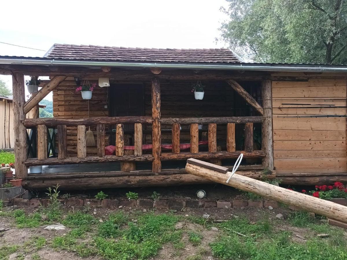 Casa Rustic Feher & Fekete Vendeghazak Совата Экстерьер фото