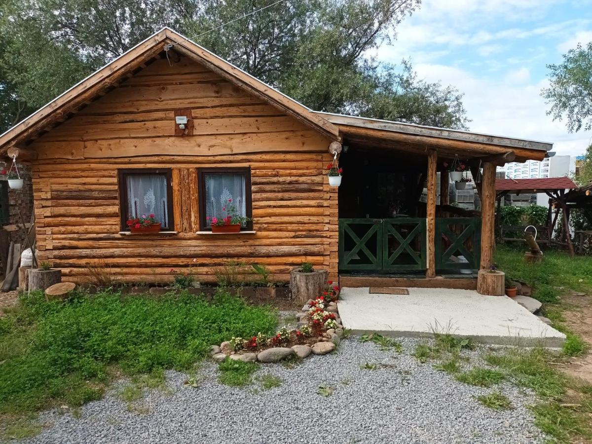 Casa Rustic Feher & Fekete Vendeghazak Совата Экстерьер фото
