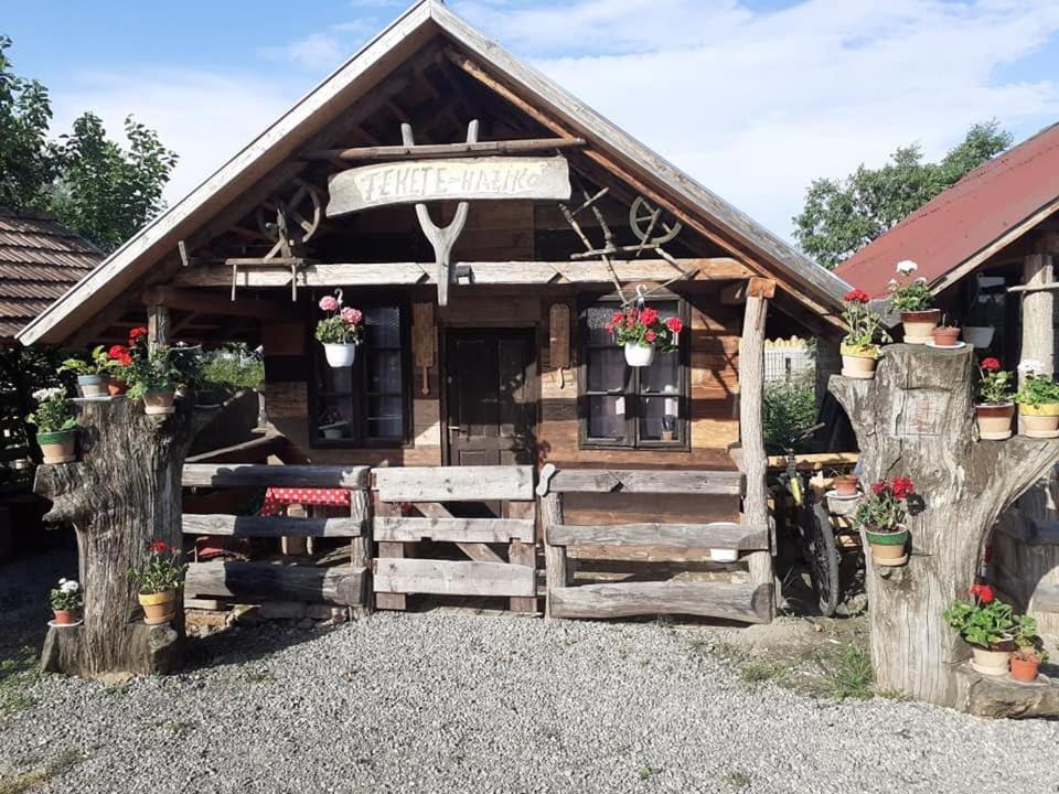 Casa Rustic Feher & Fekete Vendeghazak Совата Экстерьер фото